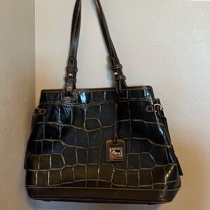 Croc-Embossed Patent Shoulder Bag - Black